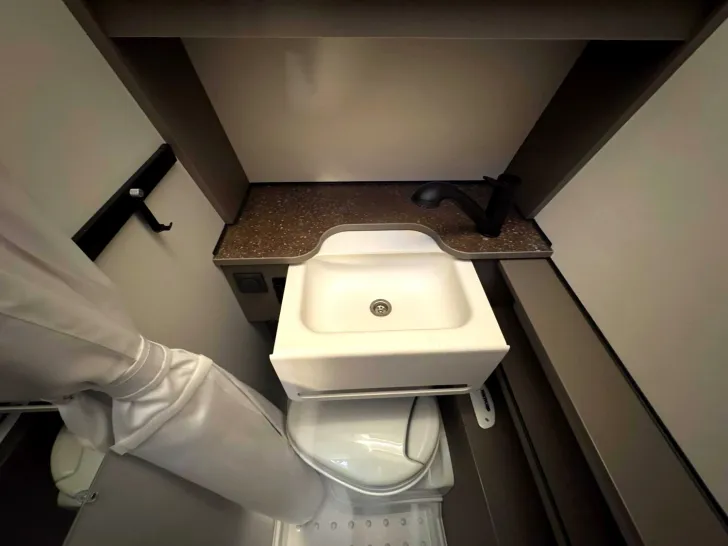 Fahrzeugbild Bürstner B66 480 TK DUSCHE|STOCKBETT|HECKGARAGE #17