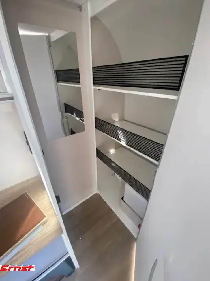 Fahrzeugbild Hobby Beachy 360 #8