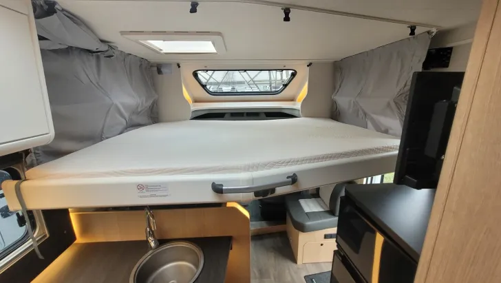 Fahrzeugbild Sunlight Adventure T Ford 680 *Automatik*SAT*NAVI*Hubbett #16