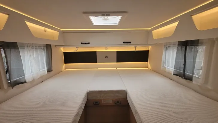 Fahrzeugbild Sunlight Adventure T Ford 680 *Automatik*SAT*NAVI*Hubbett #18