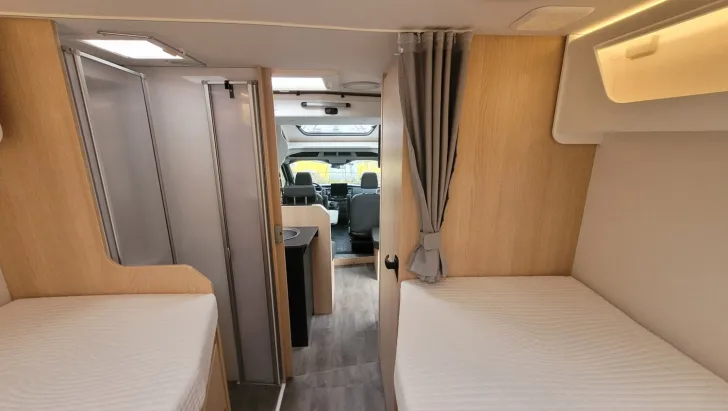 Fahrzeugbild Sunlight Adventure T Ford 680 *Automatik*SAT*NAVI*Hubbett #19