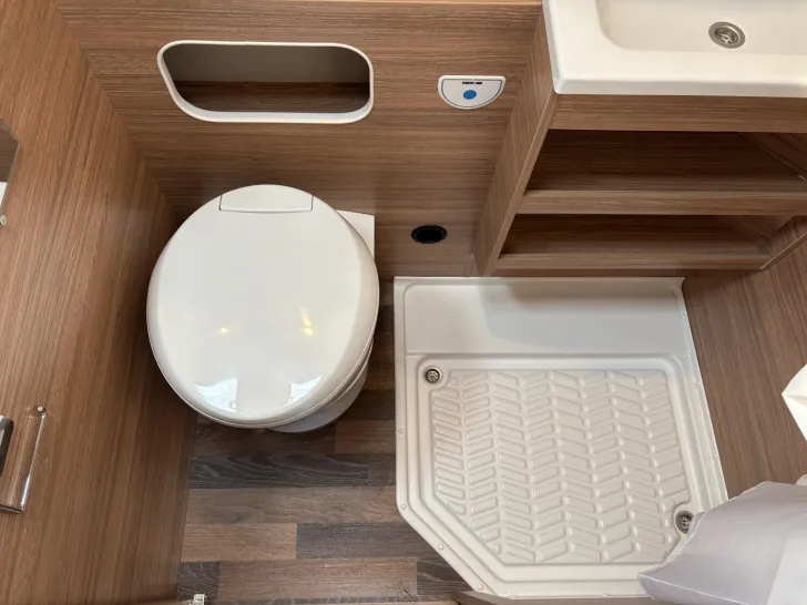 Fahrzeugbild Weinsberg CaraHome 650 MEG TOP DEAL #19