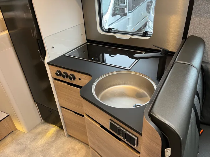 Fahrzeugbild Hymer B-KLASSE MC-T 600 #9
