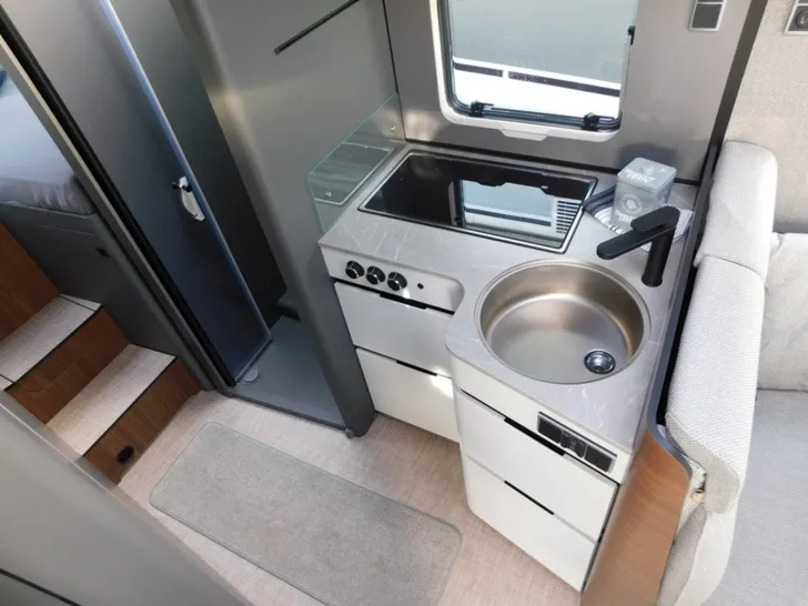 Fahrzeugbild Hymer B-Klasse MC I 680 Arktis+Lithiumpaket, Solar, TV #9
