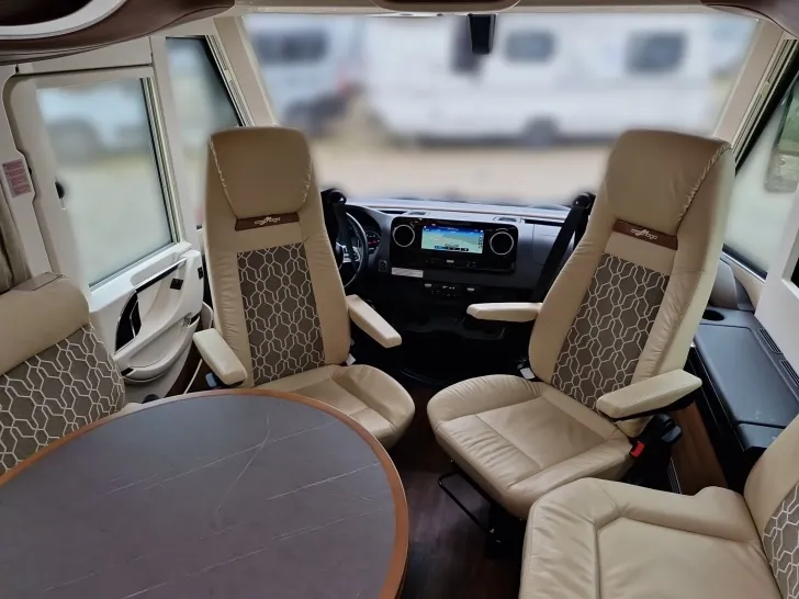 Fahrzeugbild Carthago E-LINE I 50 LE DA MB #10