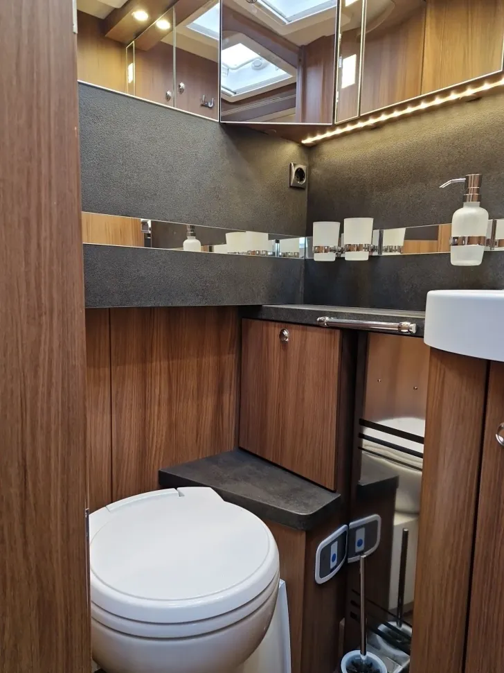 Fahrzeugbild Carthago E-LINE I 50 LE DA MB #15