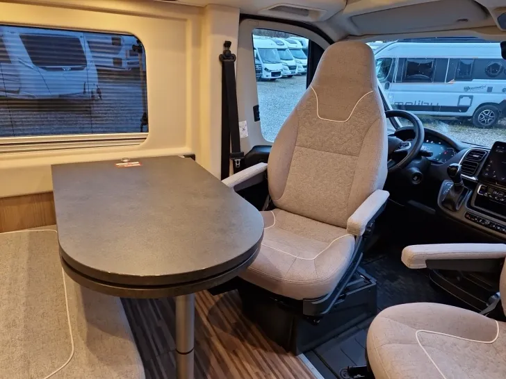 Fahrzeugbild Malibu CHARMING 640 LE GT #12