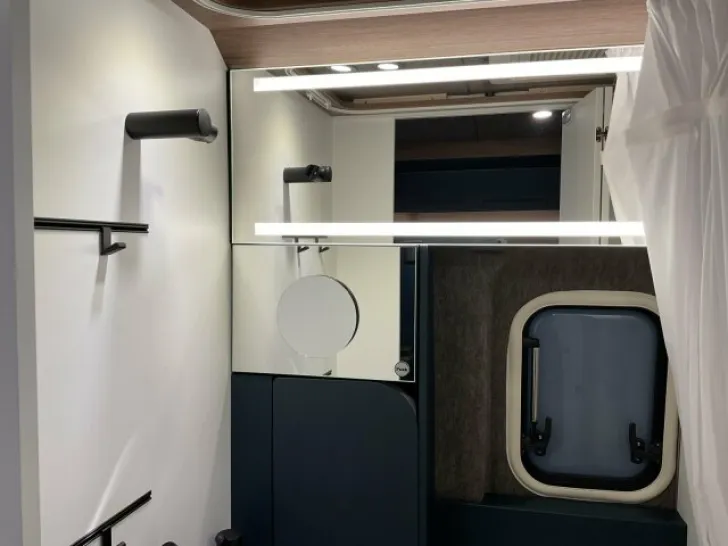 Fahrzeugbild Hymer ERIBA Car 600 First Edition / Sitzheizung #12