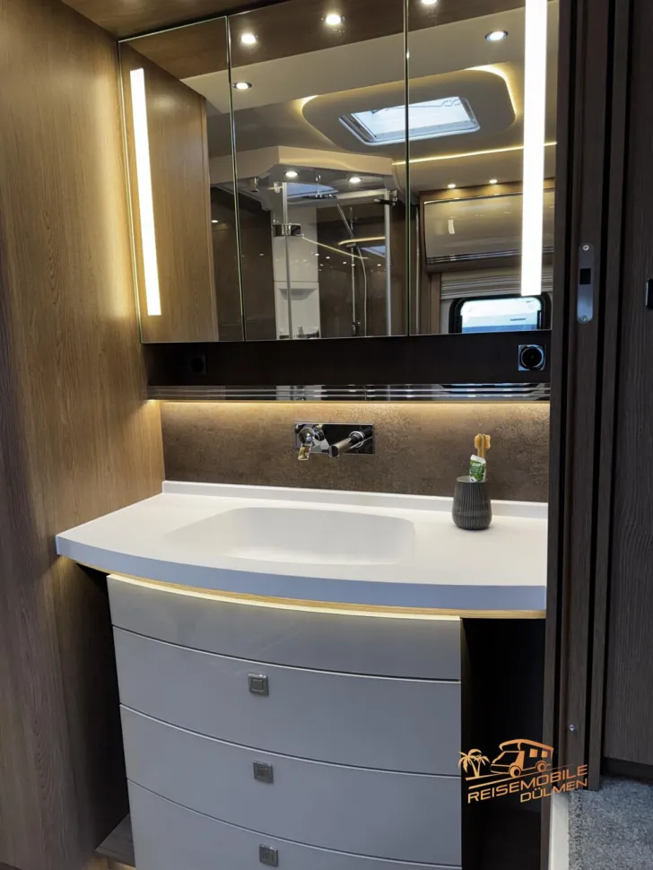 Fahrzeugbild Morelo Grand Empire 110 GSB #26