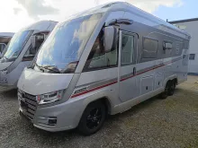 Fahrzeugbild Carthago chic e-line I 50 LE DA Mercedes #3