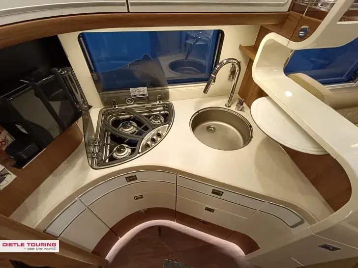 Fahrzeugbild Carthago chic e-line I 50 LE DA Mercedes #11