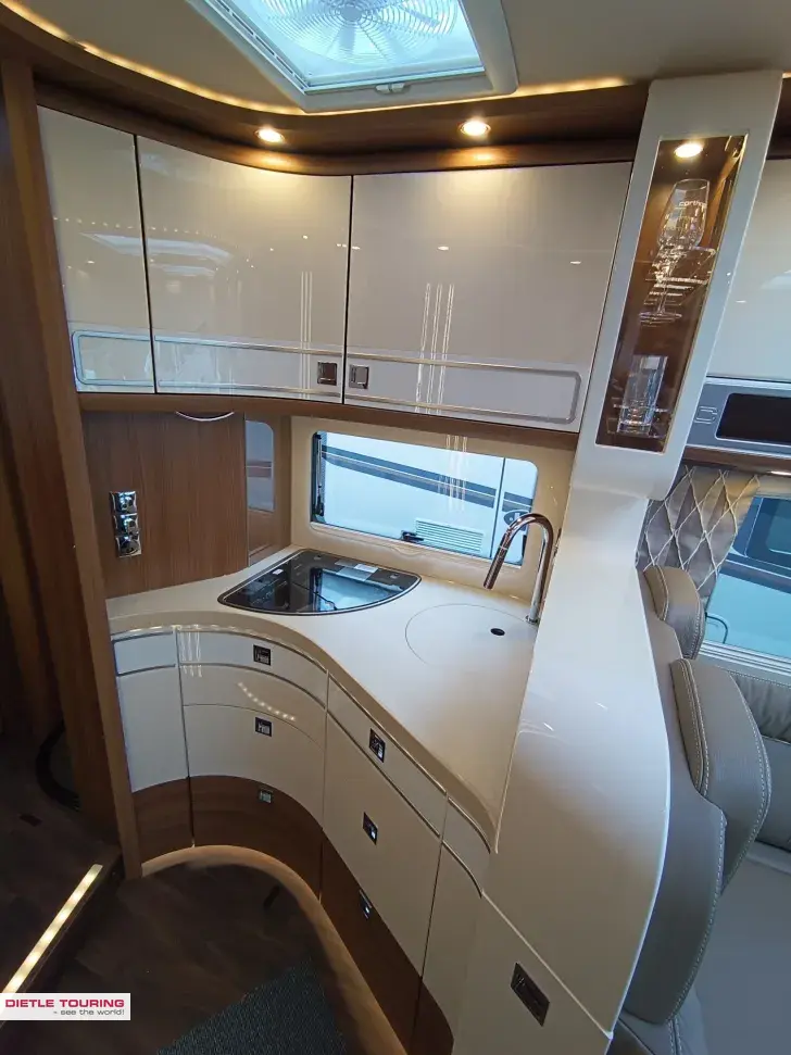 Fahrzeugbild Carthago chic e-line I 50 LE DA Variante ohne Hubbett #8
