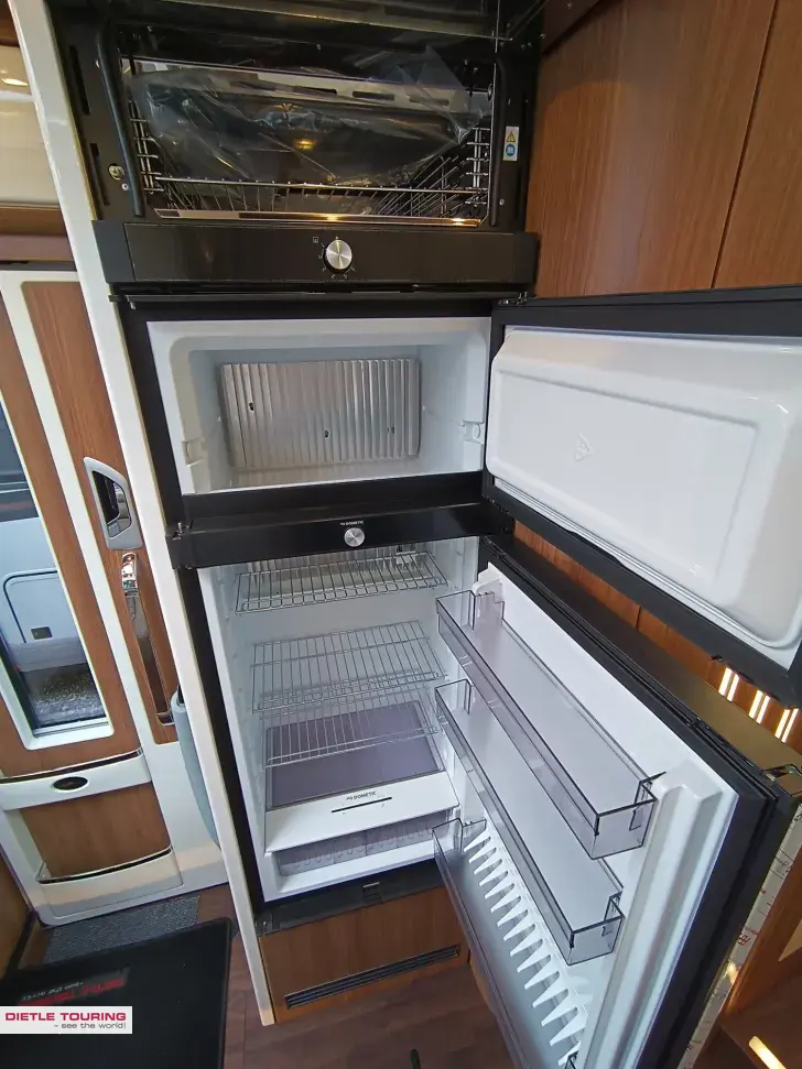 Fahrzeugbild Carthago chic e-line I 50 LE DA Variante ohne Hubbett #9
