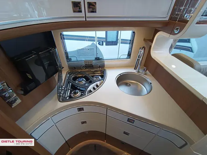 Fahrzeugbild Carthago chic e-line I 50 LE DA Variante ohne Hubbett #10