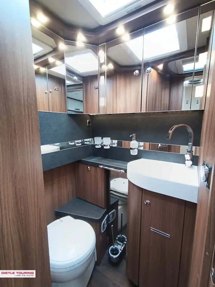Fahrzeugbild Carthago chic e-line I 50 LE DA Variante ohne Hubbett #11