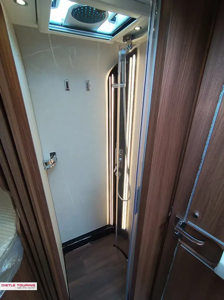 Fahrzeugbild Carthago chic e-line I 50 LE DA Variante ohne Hubbett #12