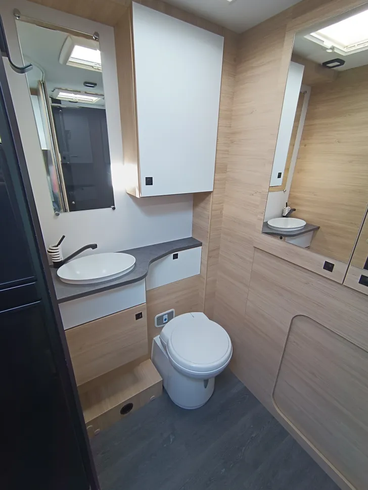 Fahrzeugbild Challenger Teilintegriert Break Edition 270 #10