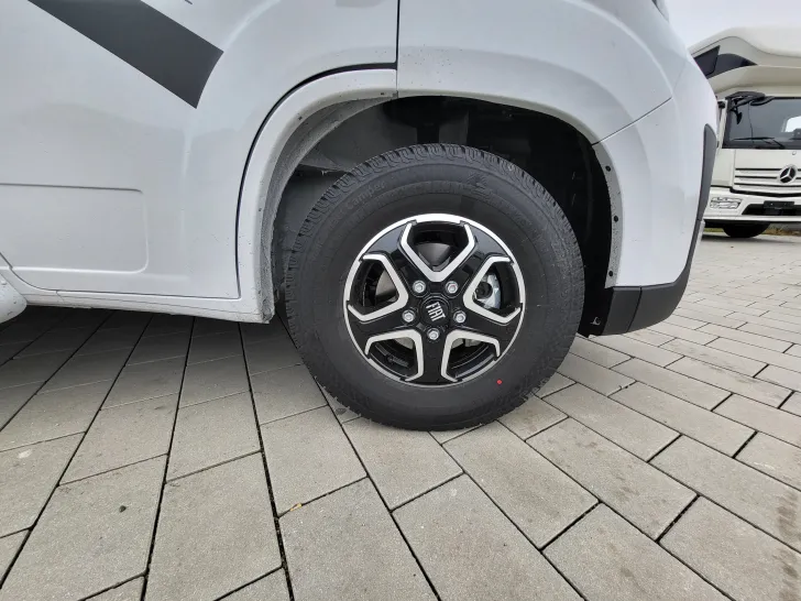Fahrzeugbild Glücksmobil TEILINTEGRIERTE 741 EB #4