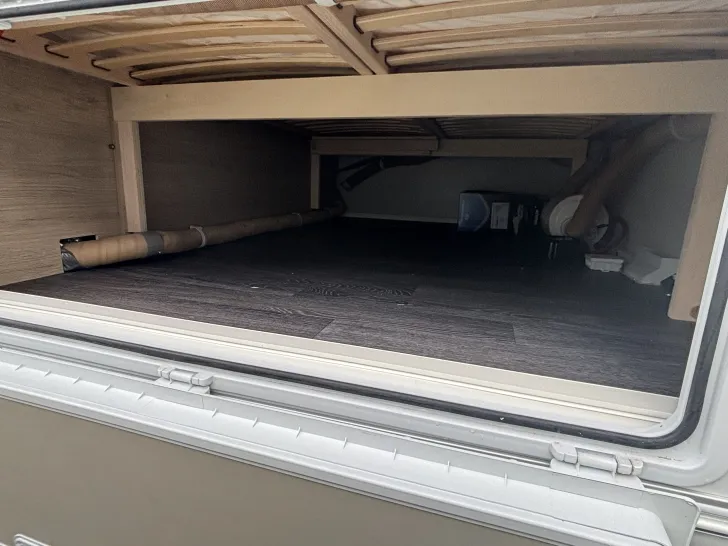 Fahrzeugbild Weinsberg CaraOne 500 FDK 1700 kg, Deckenschränke #16