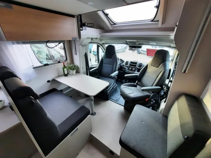 Fahrzeugbild LMC Tracer 730 EL Verfüg./Sparen Sie 11.681,- € #8