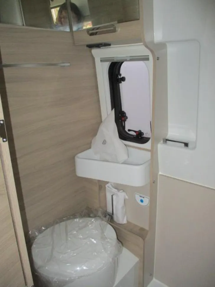 Fahrzeugbild Forster Vantasy FV599HB #18