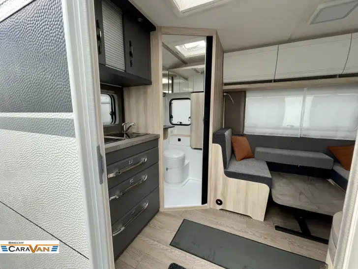 Fahrzeugbild Hobby De Luxe 460 SL Modell 2026 / 1500 kg #5