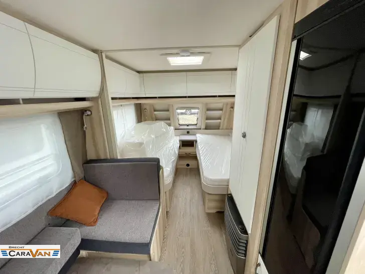 Fahrzeugbild Hobby De Luxe 460 SL Modell 2026 / 1500 kg #9