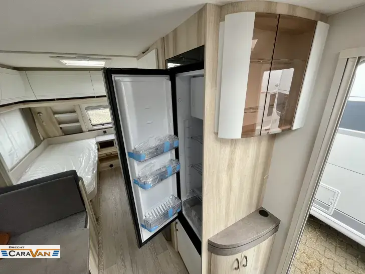 Fahrzeugbild Hobby De Luxe 460 SL Modell 2026 / 1500 kg #7