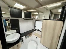 Fahrzeugbild Hobby De Luxe 460 SL Modell 2026 / 1500 kg #8