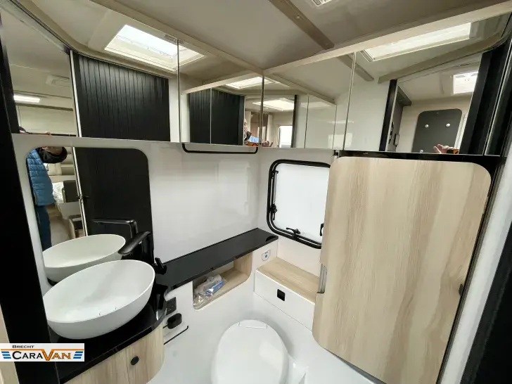 Fahrzeugbild Hobby De Luxe 460 SL Modell 2026 / 1500 kg #8