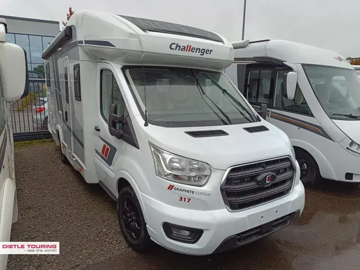 Fahrzeugbild Challenger Teilintegriert Graphite Edition 317 Arctic #1