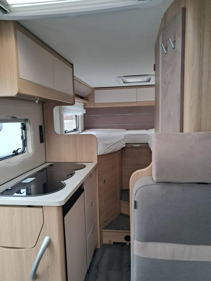 Fahrzeugbild LMC Cruiser V 646 G #8