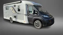 Schräg Vorne Knaus Sky TI 700 MEG Automatik