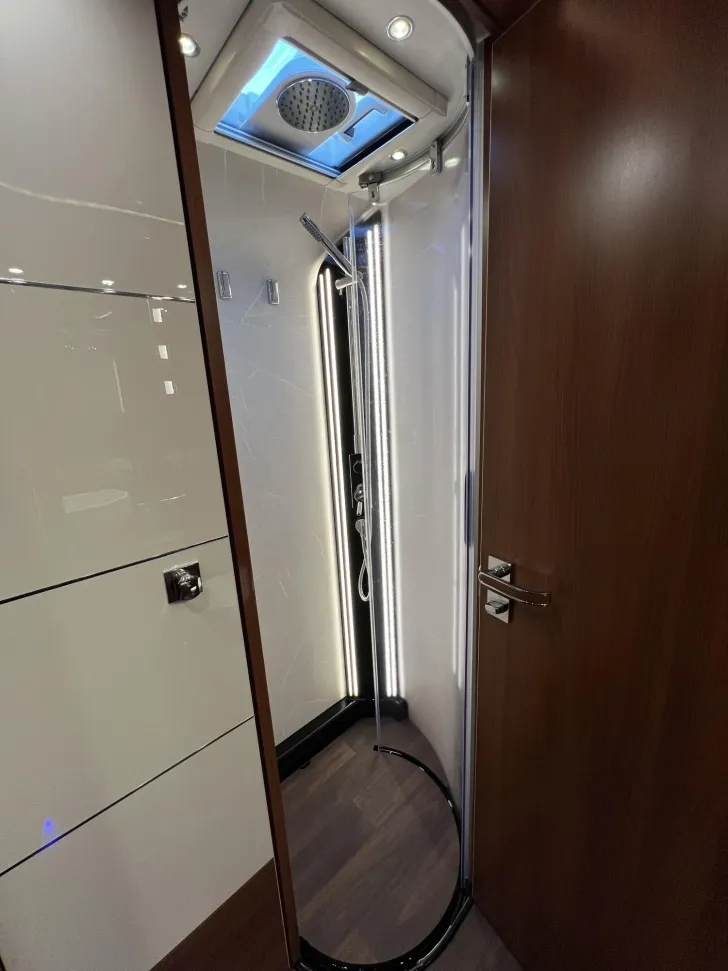 Fahrzeugbild Carthago liner-for-two I 53 L Iveco (256) #22