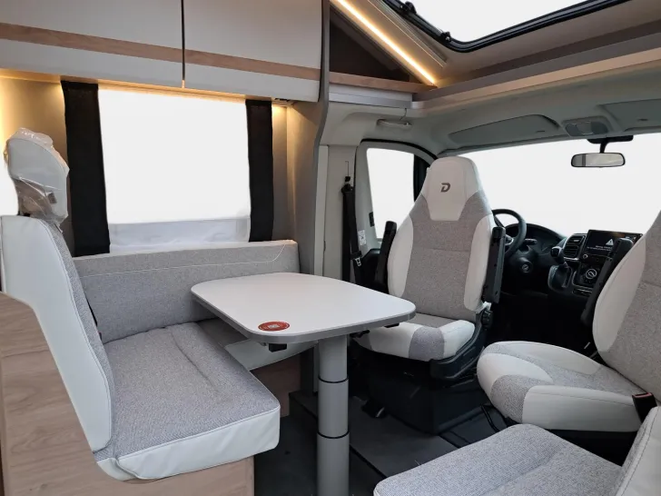 Fahrzeugbild Dethleffs Just Camp Active T 7052 EB Gästebett #8