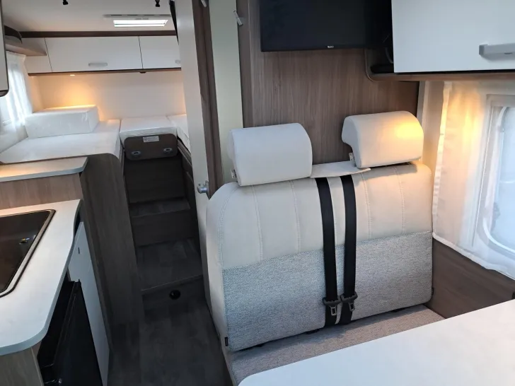 Fahrzeugbild Carado V 337 Pro+ Automatik, Solar, TV-Paket #10