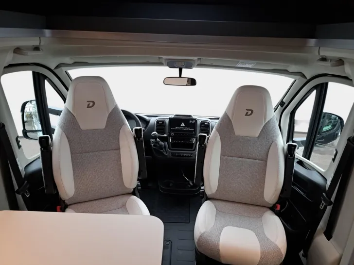 Fahrzeugbild Dethleffs Trend Active T 6817 EB Hubbett, Chassispaket #9