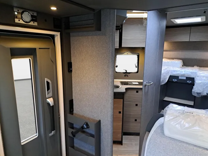 Fahrzeugbild Dethleffs Trend Active T 6817 EB Hubbett, Chassispaket #11