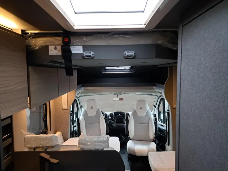 Fahrzeugbild Dethleffs Trend Active T 6817 EB Hubbett, Chassispaket #13