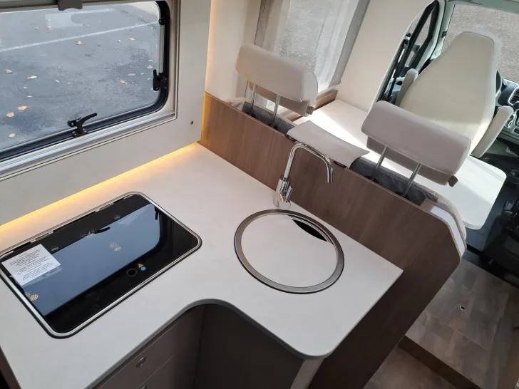 Fahrzeugbild Carado T 448 Pro+ Automatik, Solar, 3. Bett #12