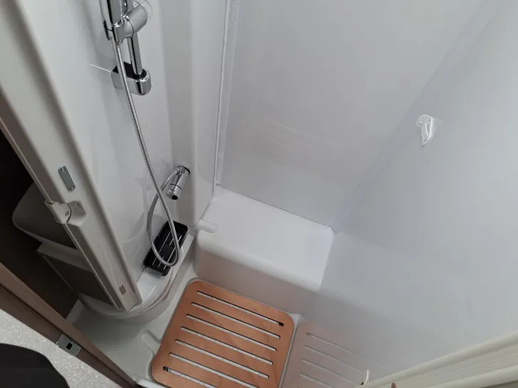 Fahrzeugbild Carado T 448 Pro+ Automatik, Solar, 3. Bett #17