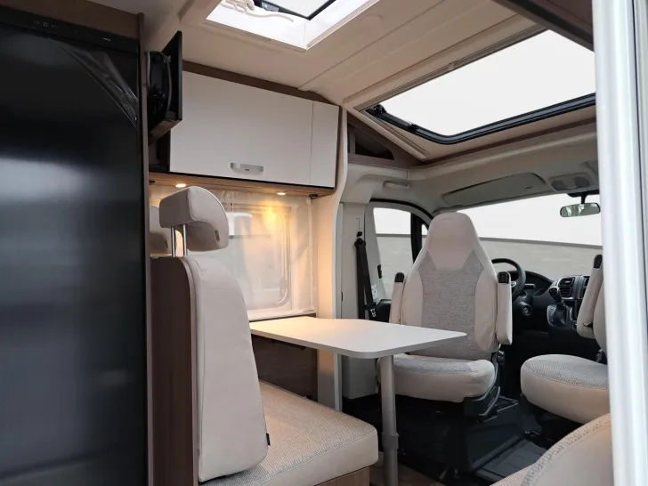 Fahrzeugbild Carado V 347 Pro+ Automatik, Solar, LTE, TV #8