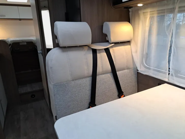 Fahrzeugbild Carado V 347 Pro+ Automatik, Solar, LTE, TV #9