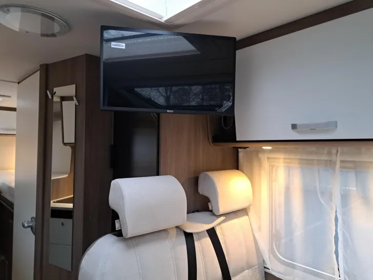 Fahrzeugbild Carado V 347 Pro+ Automatik, Solar, LTE, TV #21