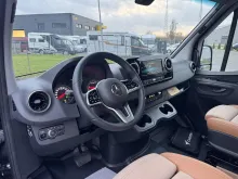 Fahrzeugbild Clever Aventuro 600 Mercedes 190 PS #9