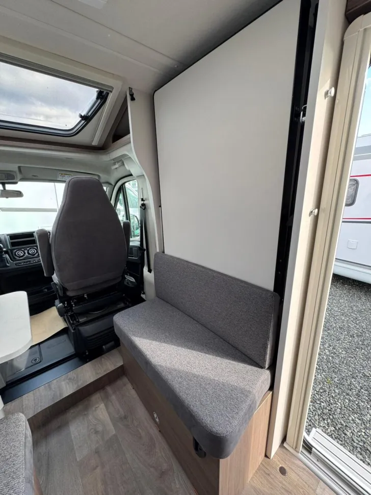 Fahrzeugbild Carado V 347 #10