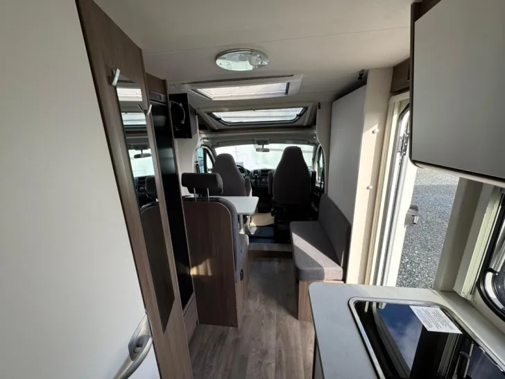 Fahrzeugbild Carado V 347 #12