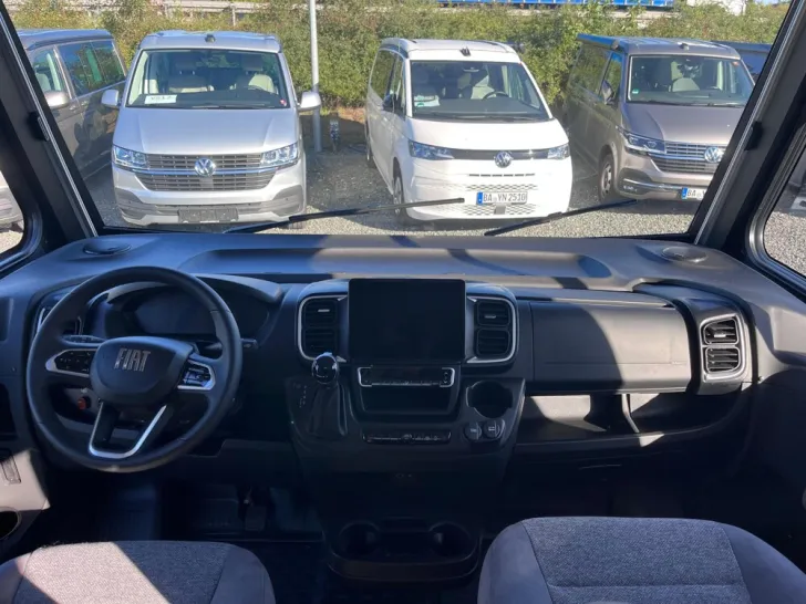 Fahrzeugbild Carado I 338 #9