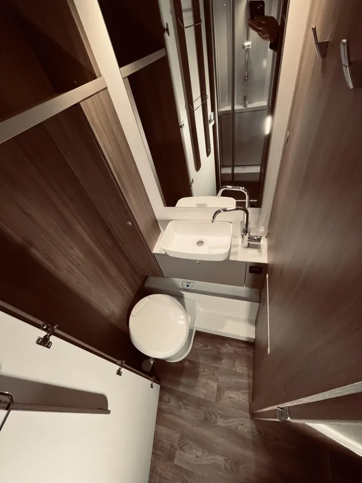 Fahrzeugbild Carado I 447 Solar, Navi mit RFK, Markise #20