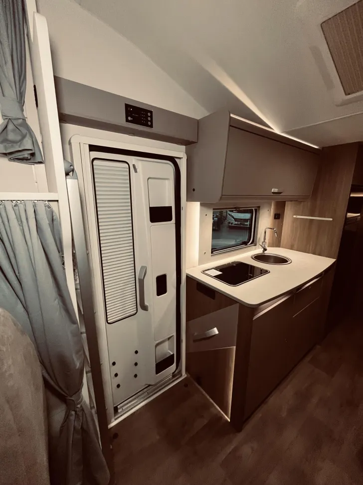 Fahrzeugbild Carado pro A 464 Solar, Sat Cytrac, Navi,TV #8
